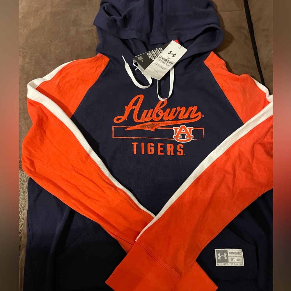Auburn Tigers Under Armour Women’s Hoodie (Medium) Retails For $55